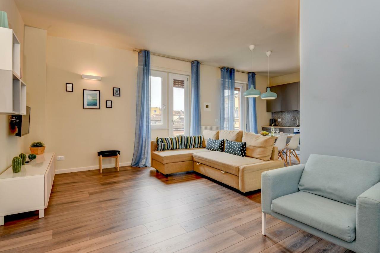 Desenzanoloft Official Partner Marriott Homes & Villas - Jack'S Penthouse Desenzano del Garda Zewnętrze zdjęcie